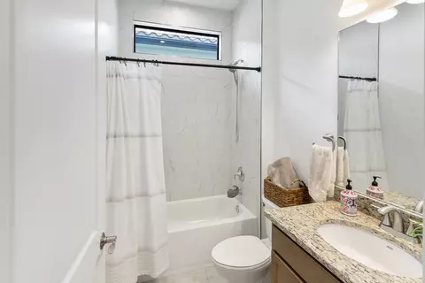Bath - 6980 SE Haven Ln, Stuart, FL 34997 photo 4 of 4