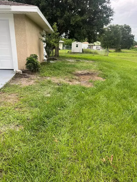 Exterior - 3422 NW 26th Ave, Okeechobee, FL 34972 photo 5 of 7