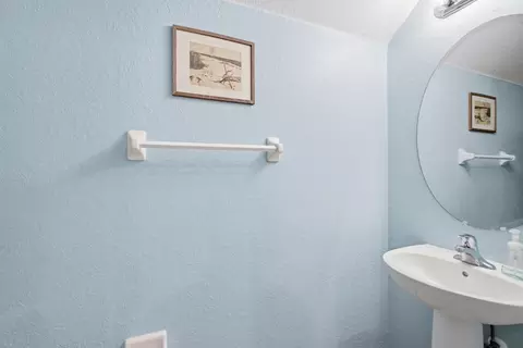 Bath - 4257 SW Pine Cove Ct, Stuart, FL 34997 photo 4 of 4
