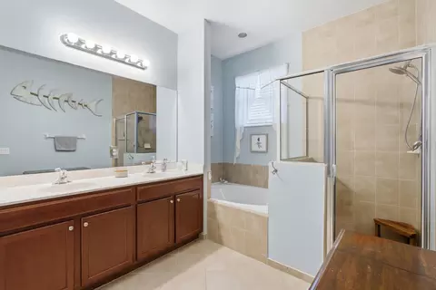 Bath - 4257 SW Pine Cove Ct, Stuart, FL 34997 photo 2 of 4