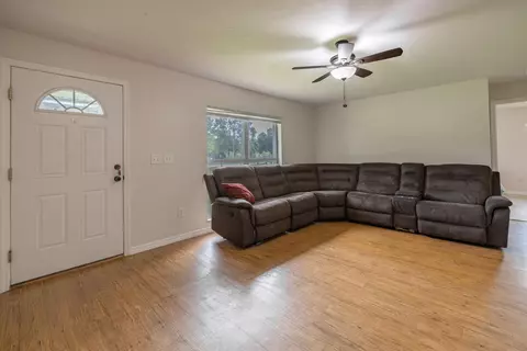 Living - 7346 NW 93rd Ct, Okeechobee, FL 34972 photo 1 of 2