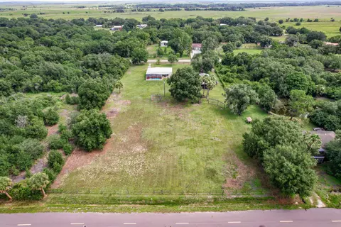 View/Area - 7346 NW 93rd Ct, Okeechobee, FL 34972 photo 3 of 13