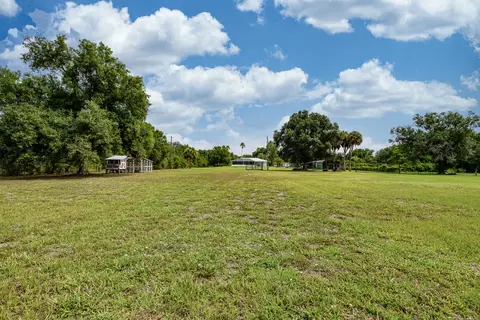 Exterior - 7346 NW 93rd Ct, Okeechobee, FL 34972 photo 11 of 15