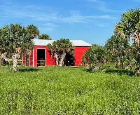 1303 Cabbage Ln, Okeechobee, FL 34974 photo 6