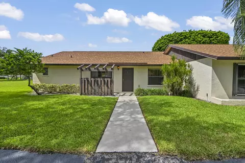 57 Via De Casas Norte, Boynton Beach, FL 33426