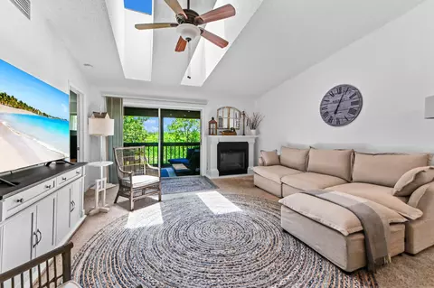8259 SE Croft Cir #L-7, Hobe Sound, FL 33455