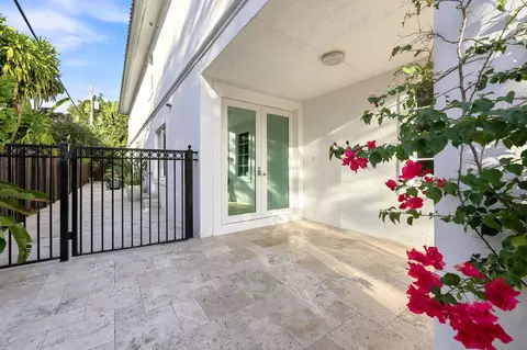 1812 NE 26th Ave, Fort Lauderdale, FL 33305