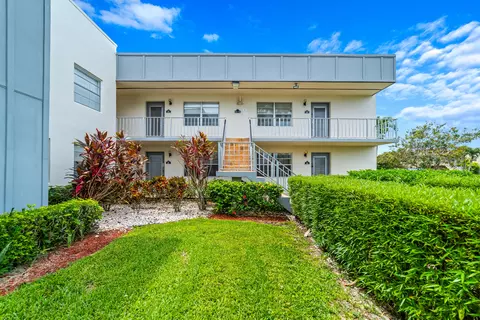 552 Normandy L Ln #L, Delray Beach, FL 33484