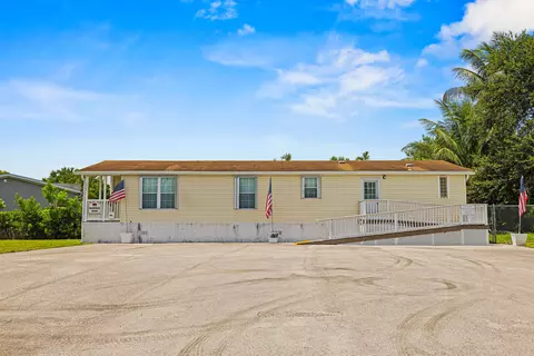 10105 SW Sandalfoot Blvd, Boca Raton, FL 33428