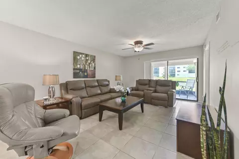 7618 Tahiti Ln #106, Lake Worth, FL 33467
