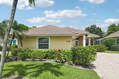 3709 NW Royal Oak Dr, Jensen Beach, FL 34957