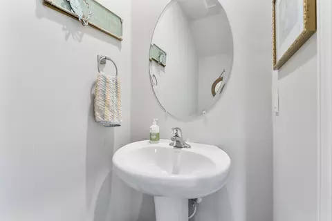 Bath - 3947 SE Mentmore Ln, Stuart, FL 34997 photo 1 of 3