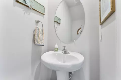 Bath - 3947 SE Mentmore Ln, Stuart, FL 34997 photo 1 of 3