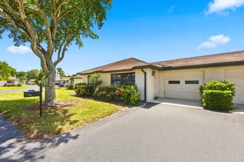 4863 Dovewood Ter, Boynton Beach, FL 33436