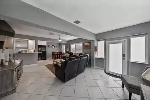 800 SW 19th St, Fort Lauderdale, FL 33315