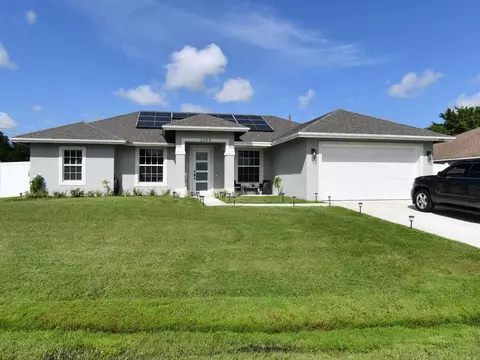 2094 SW Capeador St, Port Saint Lucie, FL 34953