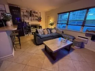 2713 NE 33rd Ave #1-2, Fort Lauderdale, FL 33308
