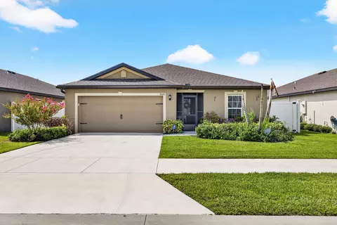 5521 Fantasy Dr, Fort Pierce, FL 34947