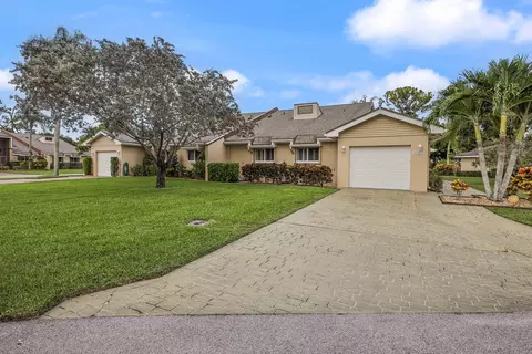 6845 Fountains Cir, Lake Worth, FL 33467