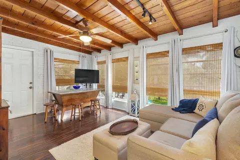 Living - 414 Pittsburgh Dr, Jupiter, FL 33458 photo 3 of 5