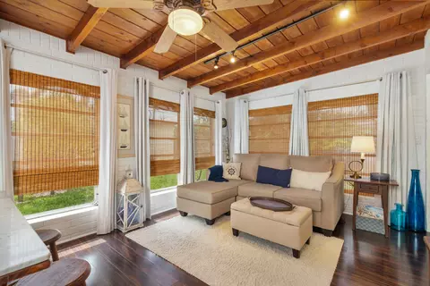 Living - 414 Pittsburgh Dr, Jupiter, FL 33458 photo 4 of 5