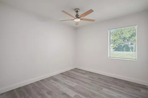 911 SE Dolphin Dr, Stuart, FL 34996 photo 12