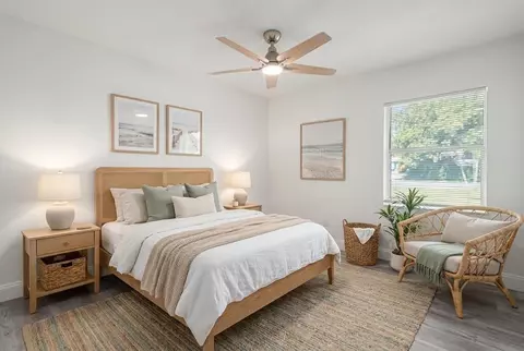 Bedroom - 911 SE Dolphin Dr, Stuart, FL 34996 photo 1 of 10