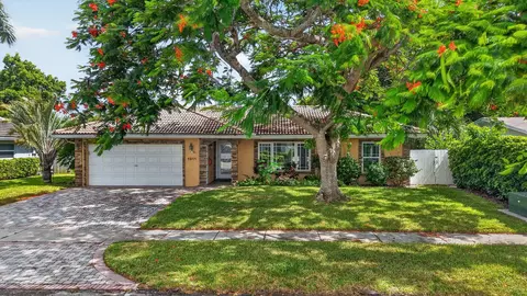 1011 SW 7th St, Boca Raton, FL 33486