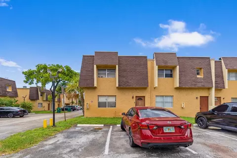 5655 Blueberry Ct #1, Lauderhill, FL 33313