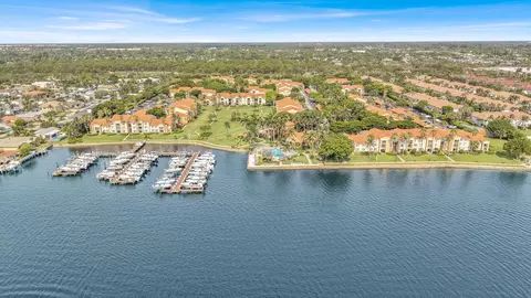 110 Yacht Club Way #105, Hypoluxo, FL 33462