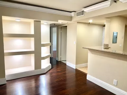 9235 SW 8th St #304, Boca Raton, FL 33428