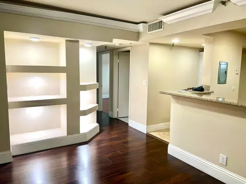 9235 SW 8th St #304, Boca Raton, FL 33428