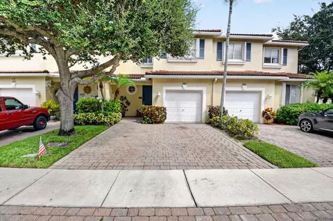 3085 N Evergreen Cir, Boynton Beach, FL 33426