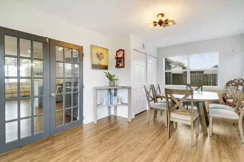Dining - 104 Banyan Cir, Jupiter, FL 33458 photo 2 of 4