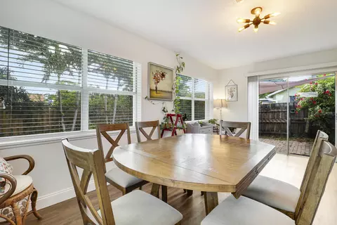 Dining - 104 Banyan Cir, Jupiter, FL 33458 photo 4 of 4