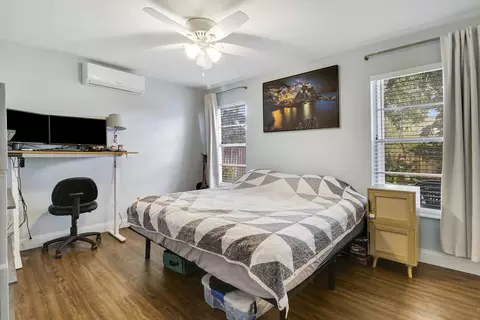 Bedroom - 104 Banyan Cir, Jupiter, FL 33458 photo 3 of 3