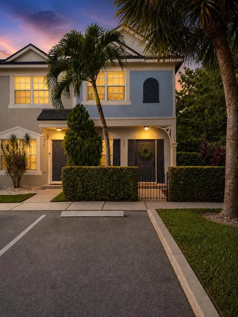 3373 Confetti Ln #77-8, Margate, FL 33063