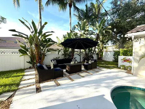 Exterior - 4122 Parkside Dr, Jupiter, FL 33458 photo 3 of 7