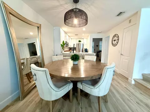 Dining - 4122 Parkside Dr, Jupiter, FL 33458 photo 2 of 3