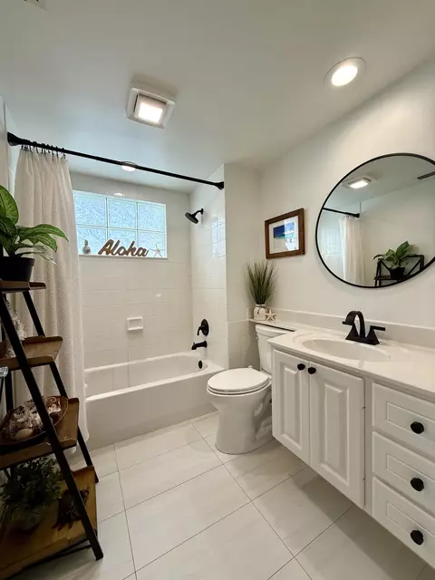 Bath - 4122 Parkside Dr, Jupiter, FL 33458 photo 1 of 3