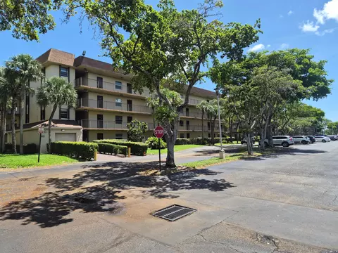 3121 NW 47th Ter #107, Lauderdale Lakes, FL 33319
