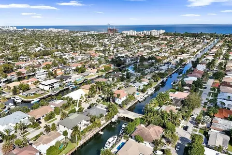 View/Area - 2340 NE 47th St, Lighthouse Point, FL 33064 photo 4 of 8