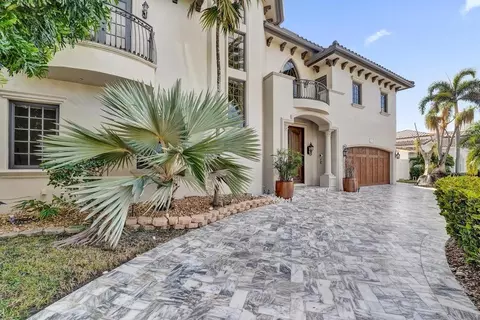 Exterior - 2340 NE 47th St, Lighthouse Point, FL 33064 photo 11 of 11