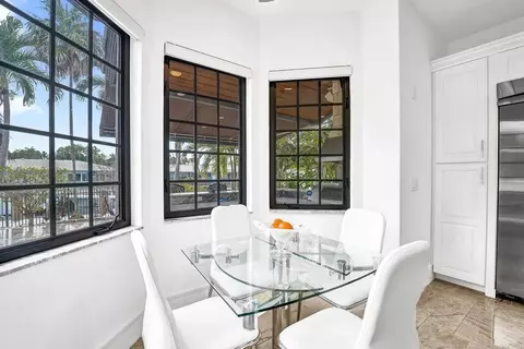 Dining - 2340 NE 47th St, Lighthouse Point, FL 33064 photo 4 of 4