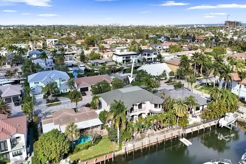 View/Area - 2340 NE 47th St, Lighthouse Point, FL 33064 photo 7 of 8