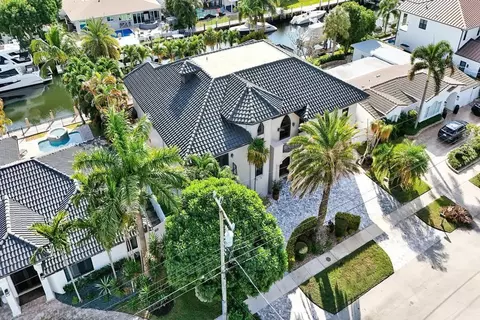 View/Area - 2340 NE 47th St, Lighthouse Point, FL 33064 photo 1 of 8