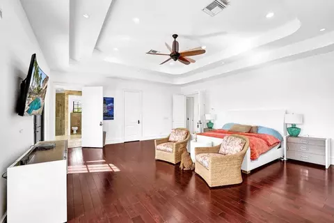 Bedroom - 2340 NE 47th St, Lighthouse Point, FL 33064 photo 9 of 15
