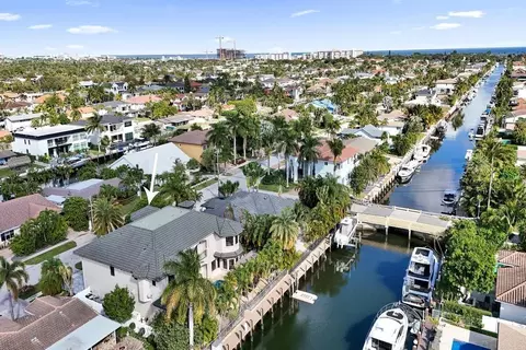 View/Area - 2340 NE 47th St, Lighthouse Point, FL 33064 photo 6 of 8