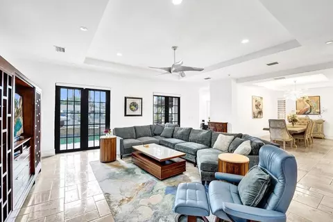 Living - 2340 NE 47th St, Lighthouse Point, FL 33064 photo 4 of 5