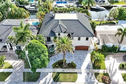 View/Area - 2340 NE 47th St, Lighthouse Point, FL 33064 photo 2 of 8